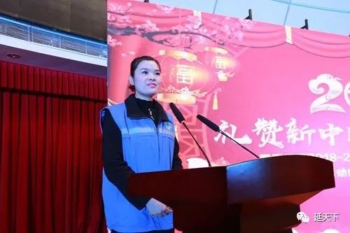 墨墨新年祝福视频,默默的祝福