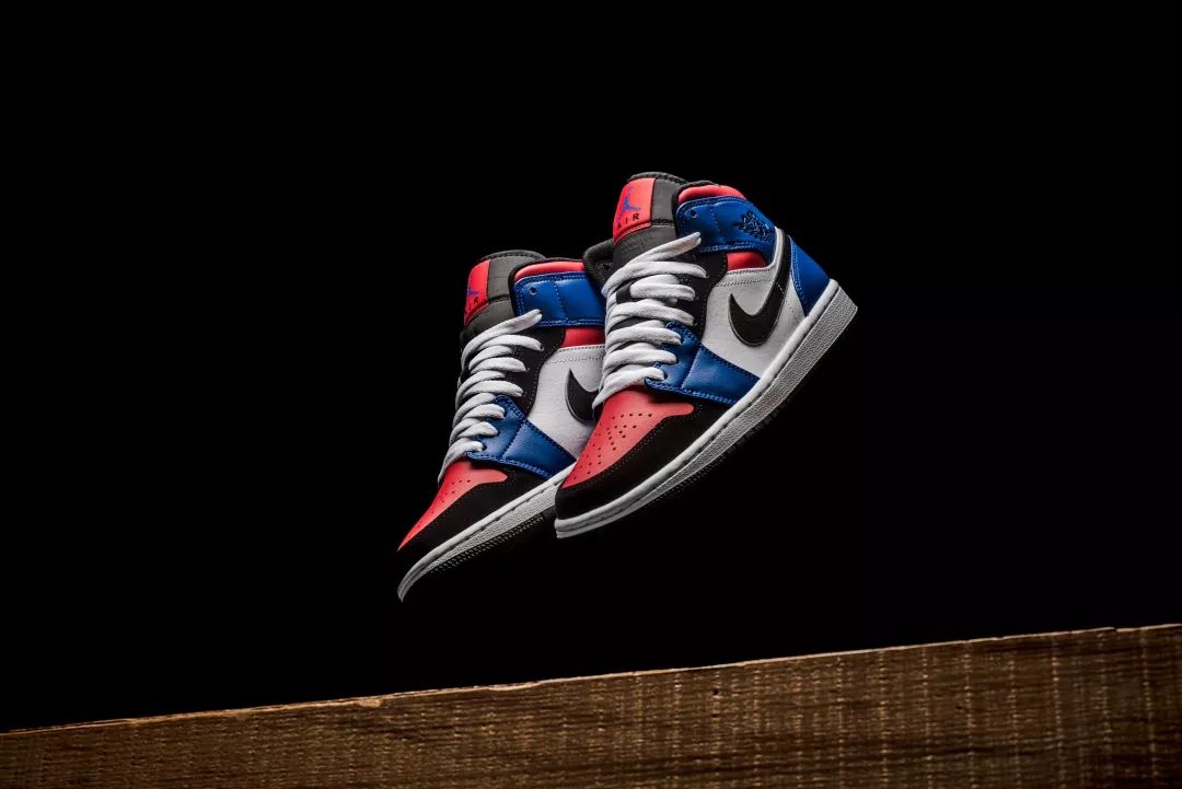 买airjordan,airjordan1买大点的还是偏小