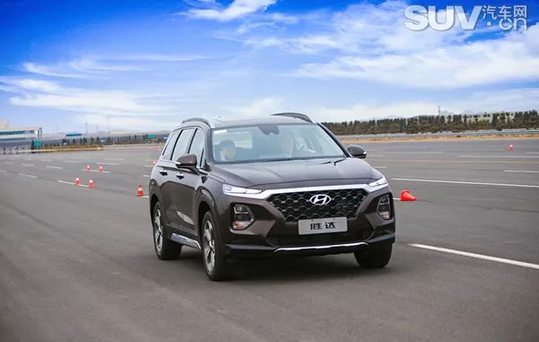 现代四代胜达改装效果图,四代现代胜达百公里加速几秒