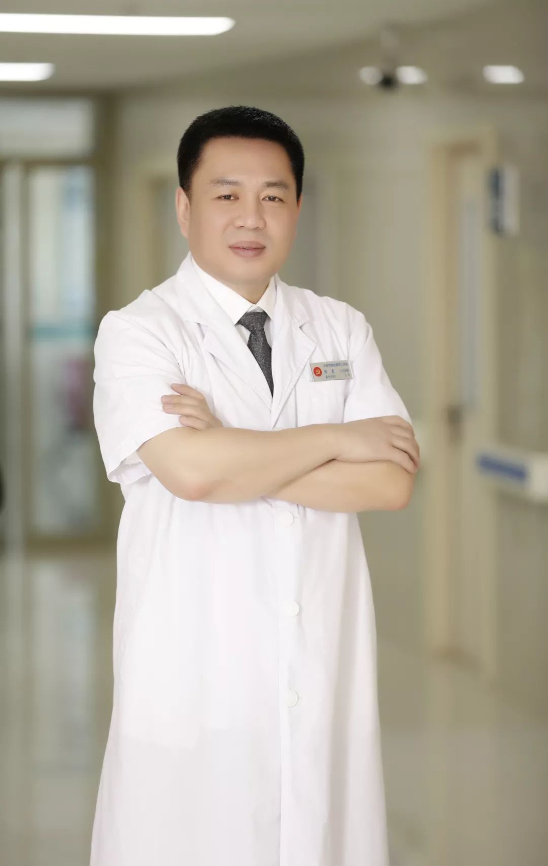 【名医专家】侠骨柔情精益求精骨外四科主任邢星