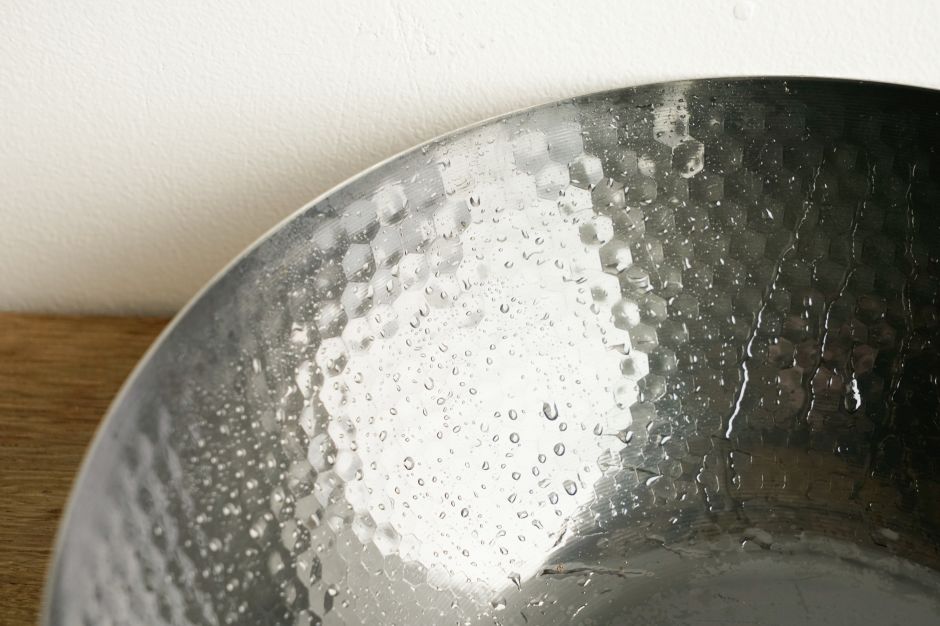 新买的锅有毒吗,新买饭桌有毒吗