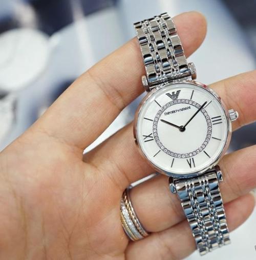 “表”白女神节|Armani满天星¥1889抢