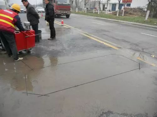 摄像头怎么测汽车超速,高速摄像头怎么判断超速的