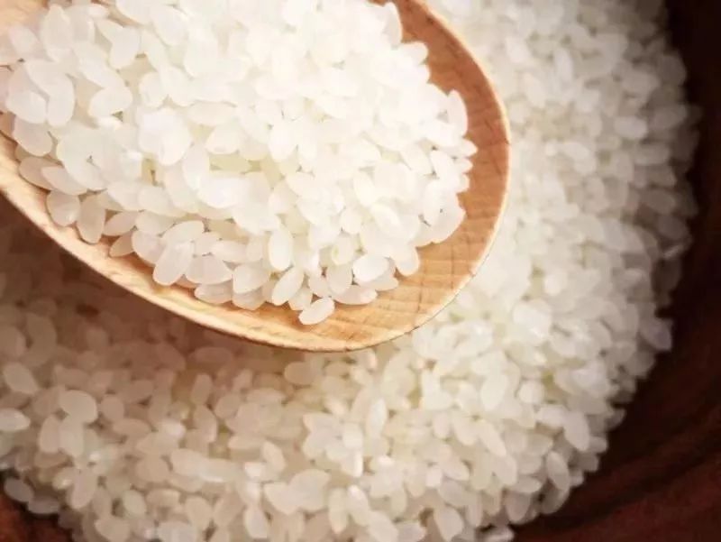 火山盐泥洗面奶,火山泥洗面奶与火山岩浆