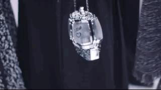 别哭|更美的香奈儿会继续...