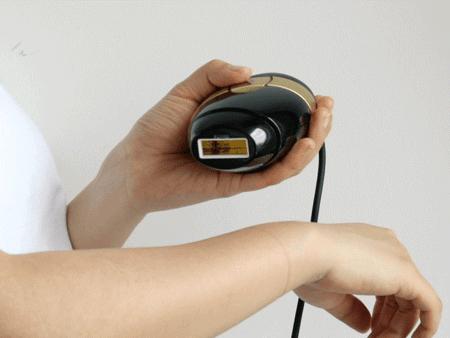 让我在你的肌肤上滑行，抚平每一个毛孔