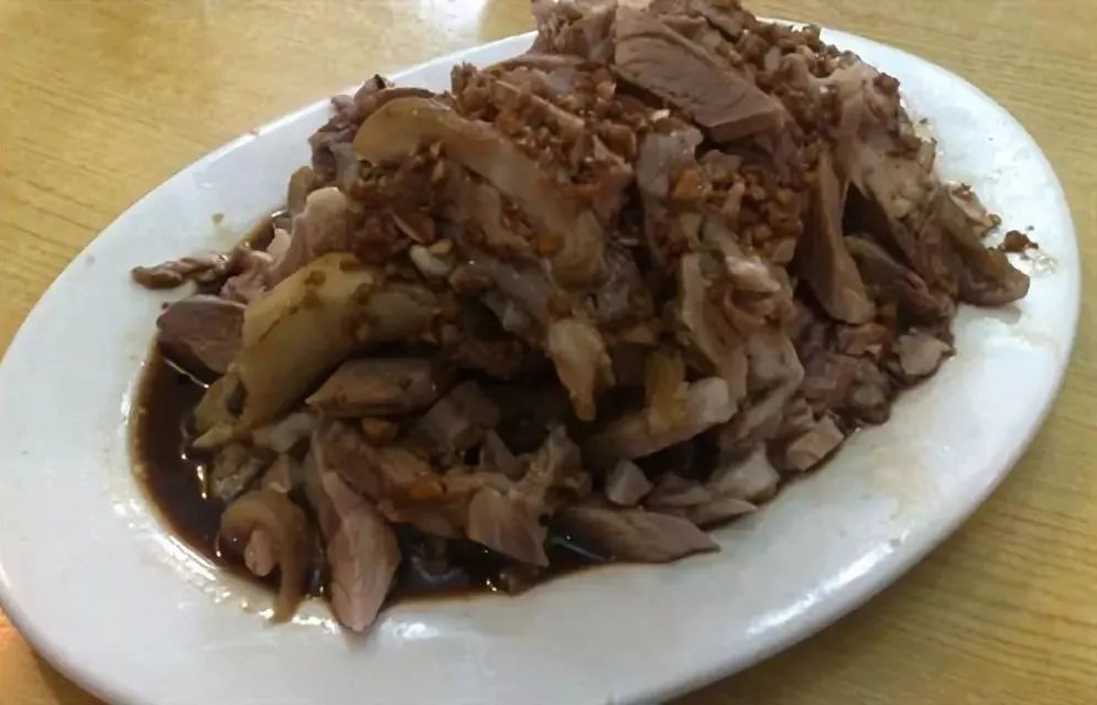 北京脏摊麻辣烫小吃,北京脏摊卤煮