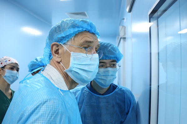 “中欧风湿免疫学术交流巡讲会”贵阳站在贵阳中医风湿病医院举行