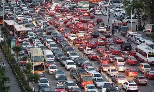 当女人说“哇我可以站着尿尿耶”，有的人就炸了