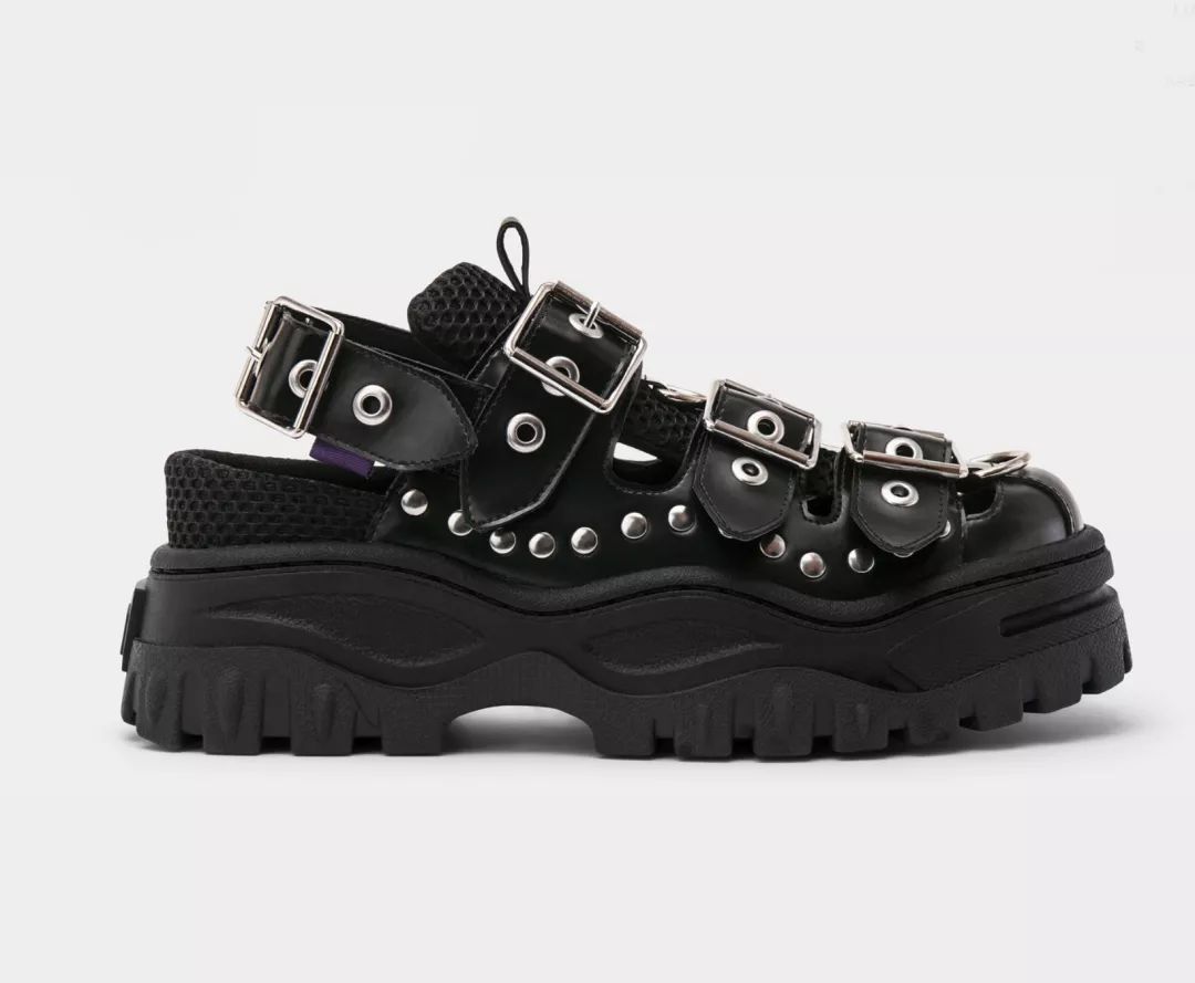 泫雅衣着,泫雅衣服怎么搭配