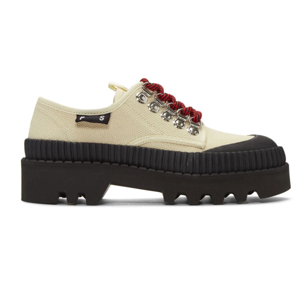 泫雅衣着,泫雅衣服怎么搭配