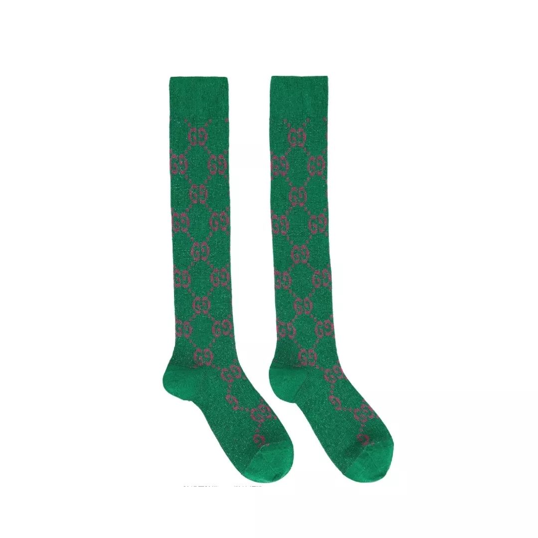 泫雅衣着,泫雅衣服怎么搭配