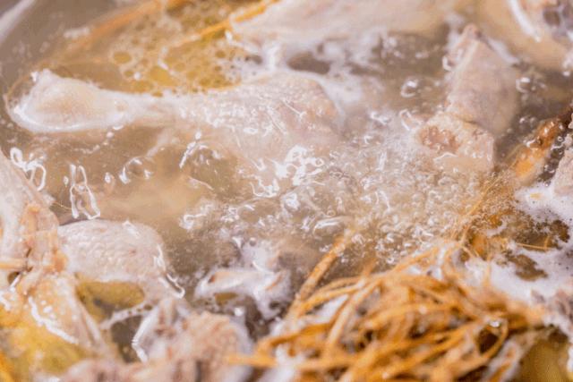 喝骨头汤补镁吗,骨头熬汤是不是嘌呤高呀