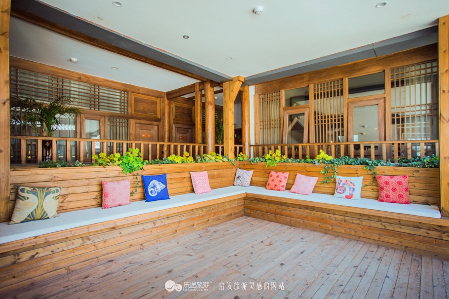 丽江古城少有的超大庭院客栈，适合爱茶人士！