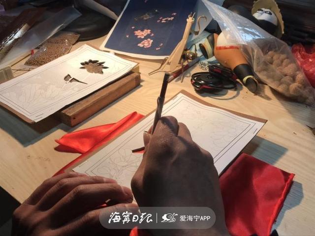 独具匠心！海宁90后小伙针刺千万余针做了一件灯彩