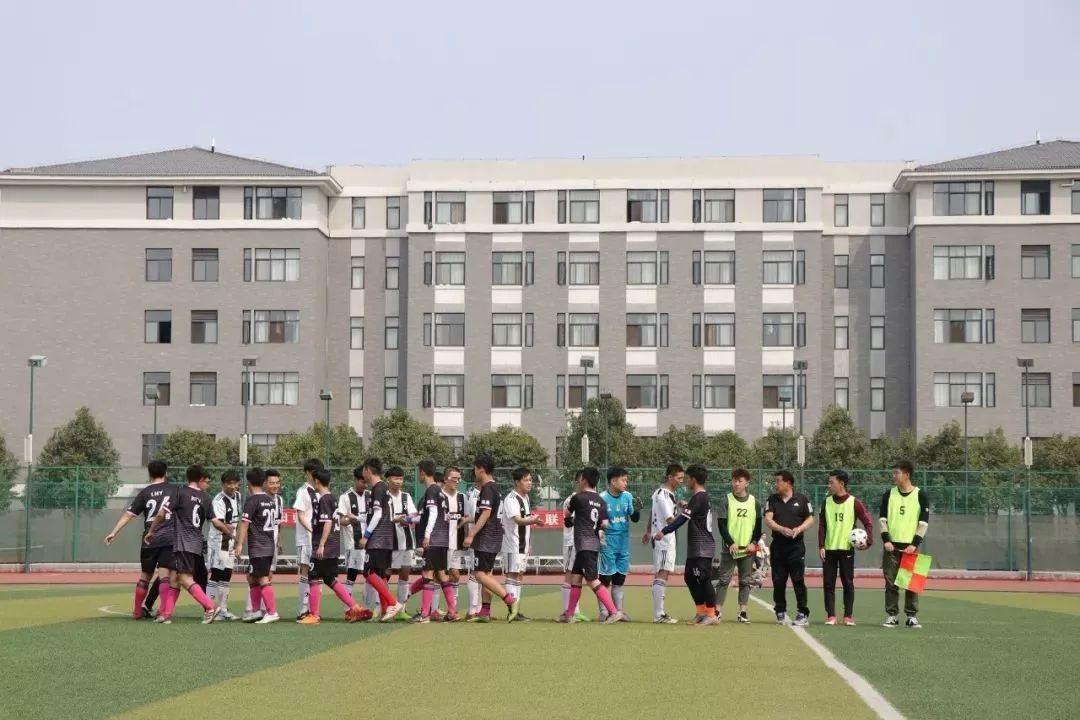 我们只是一群热爱足球的少年,我们这十年足球少年