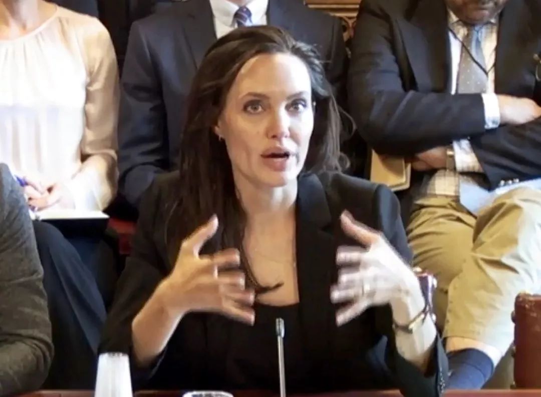 明星如何打入英王室朋友圈？有些突破还真出人意料！