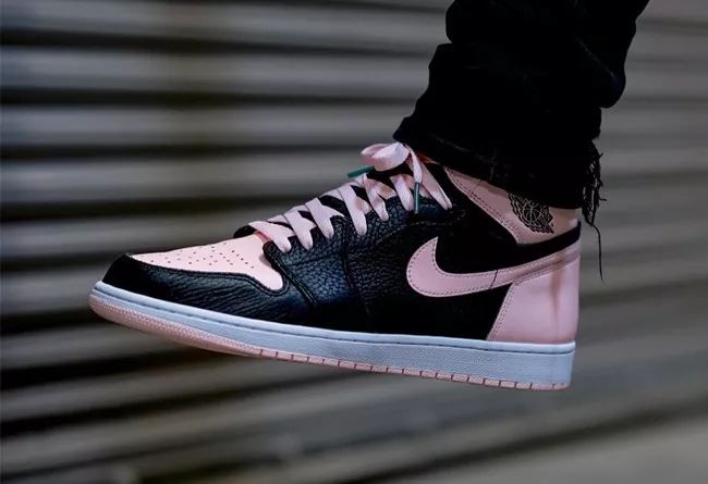 为啥aj1断崖式降价,aj1要买大一点还是刚刚好