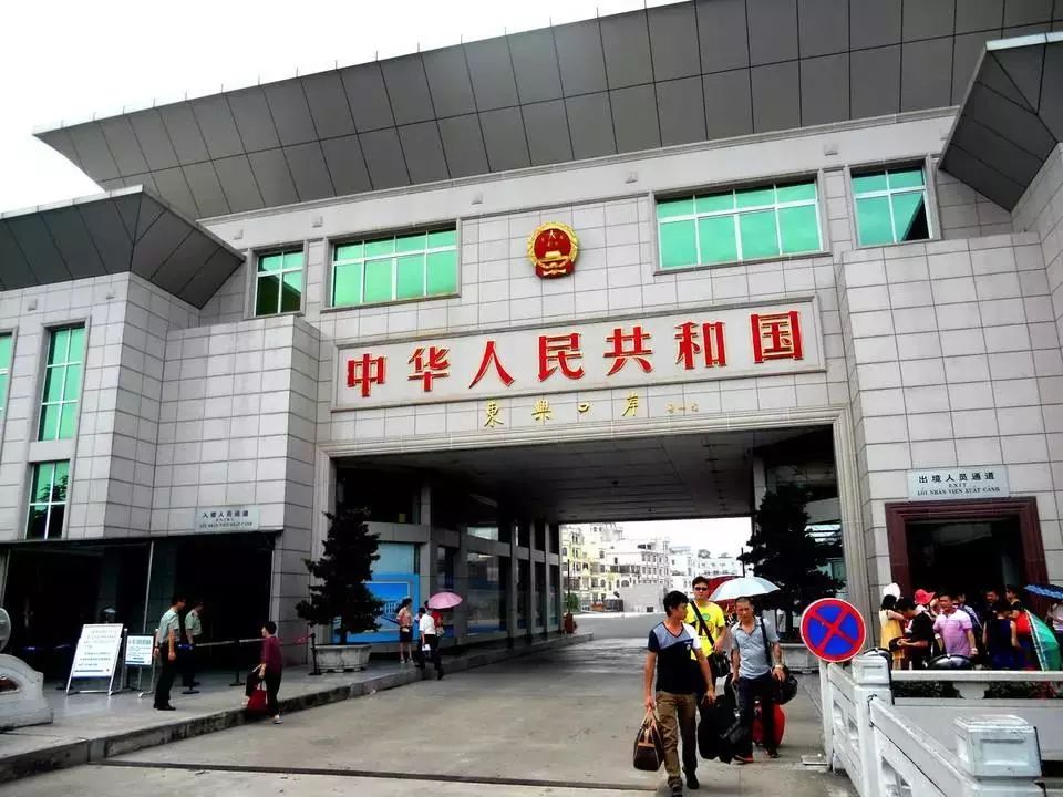 头条丨在这里，你不用穿越人山人海，也能跨过山和大海——广西9条精品旅游线路重磅推荐