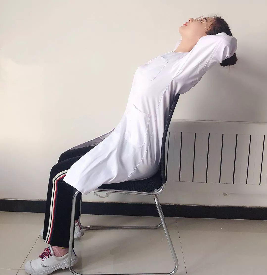 颈椎病缓解视频,颈椎病肩膀拉伸图片