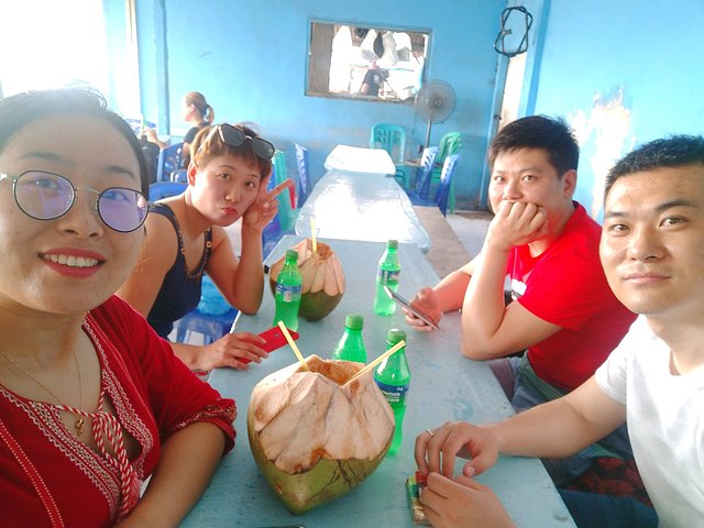 巴厘岛漂流跟团游一日游,巴厘岛冲浪潜水行程推荐