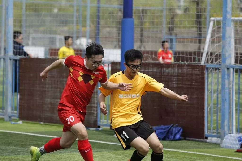 鸣锣开赛,鸣锣开市时刻中国公募