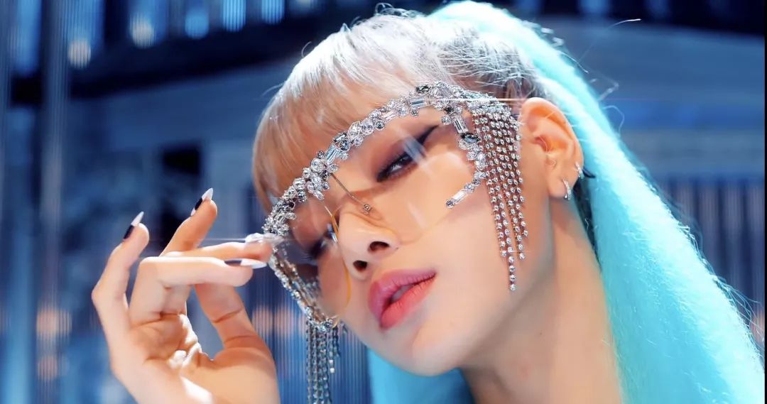 韩国小姐姐温柔白裙穿搭,穿制服很有气质的韩国小姐姐