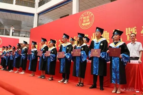 我是你不得不偏爱的江工小物件，对吗？