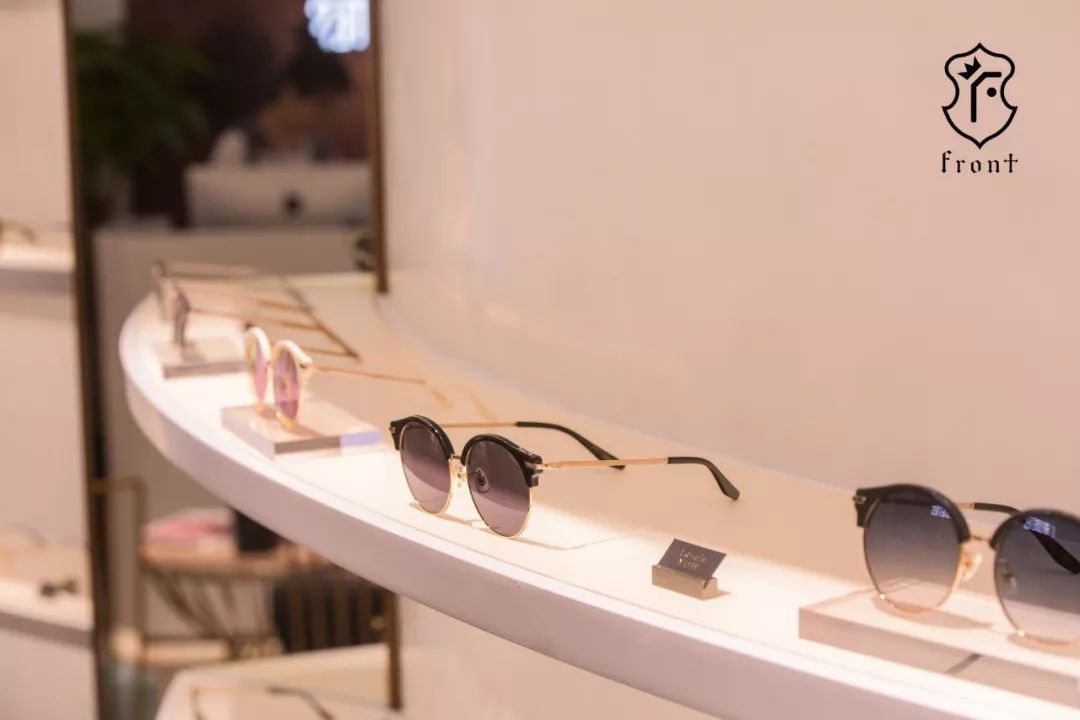 【骨折价太划算才上就快断货!】超多明星同款~韩国韩国设计师品牌Front更适合亚洲人脸型的太阳镜