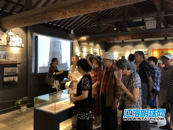 乐在奉献中——记南通市港闸区唐闸镇大南社区最美志愿者赵文天