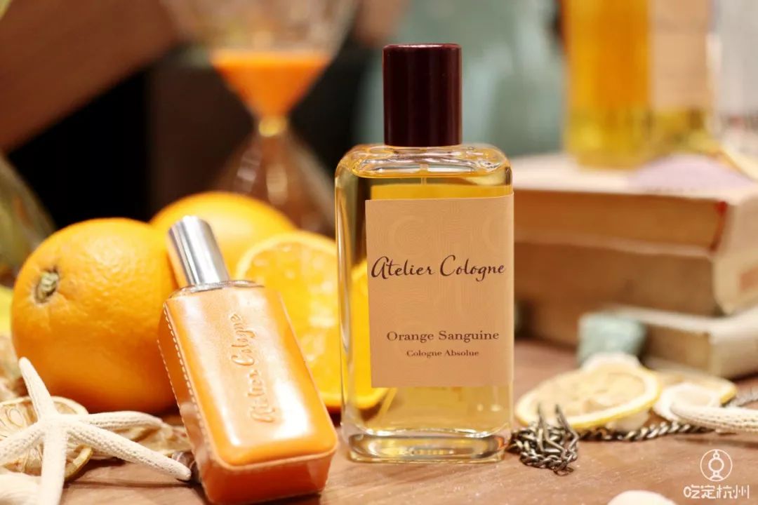 浙江首家！周杰伦为她谱曲、李佳琦连拍两个视频种草、让代购跑断腿的香水品牌来杭州了！