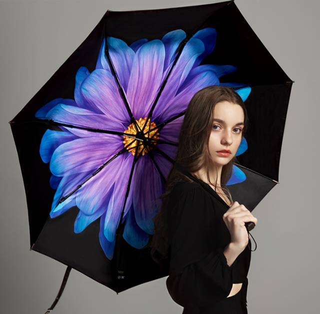 返场预告|防晒和颜值通通在线的蕉下小黑伞，小巧轻便的可随带随走，有了它夏天不怕晒黑，晴雨两用妥妥的