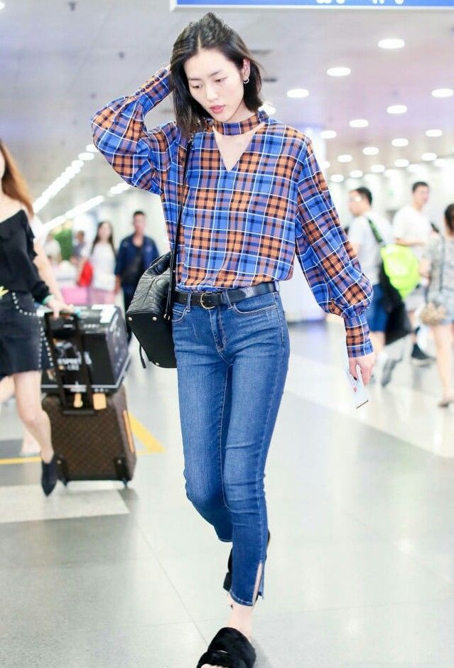 吴宣仪穿深v长裙,吴宣仪深v长裙