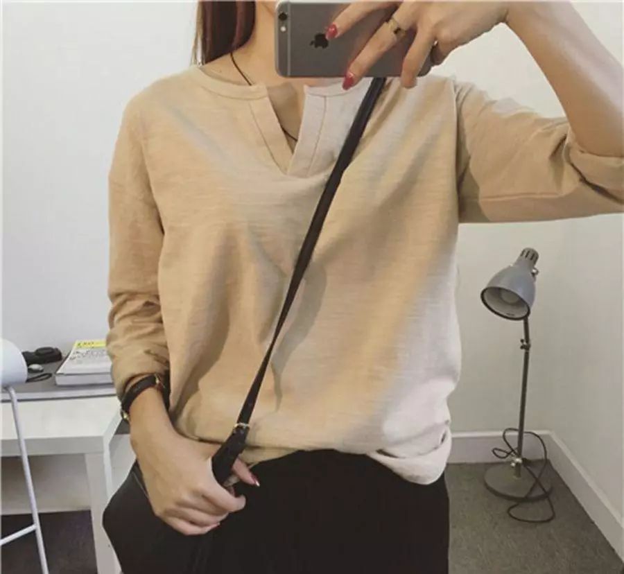 吴宣仪穿深v长裙,吴宣仪深v长裙