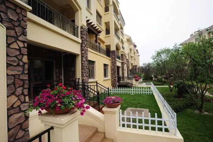 洋房一楼花园属于公摊面积吗,洋房底楼带花园值得买吗