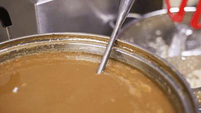 买一送一网红热卖新品,临沂南坊朱记臭豆腐