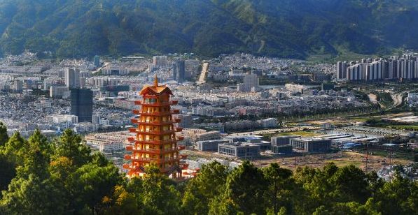 昆明到临沧可以走高速吗,临沧开车到昆明要多少个小时