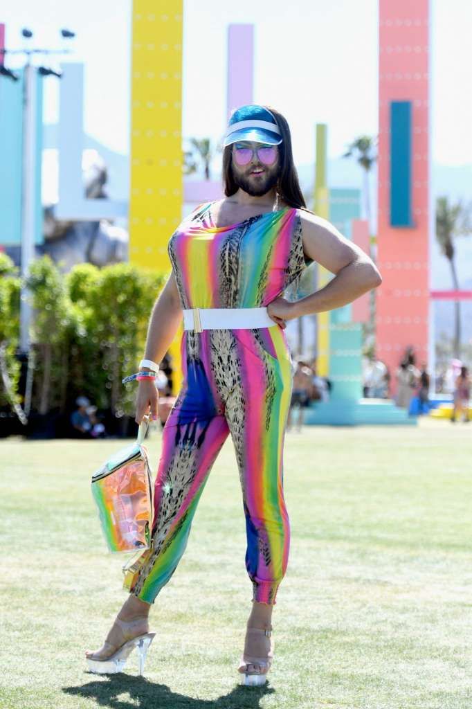 据说美国最骚的仔们都来这片沙漠里开趴