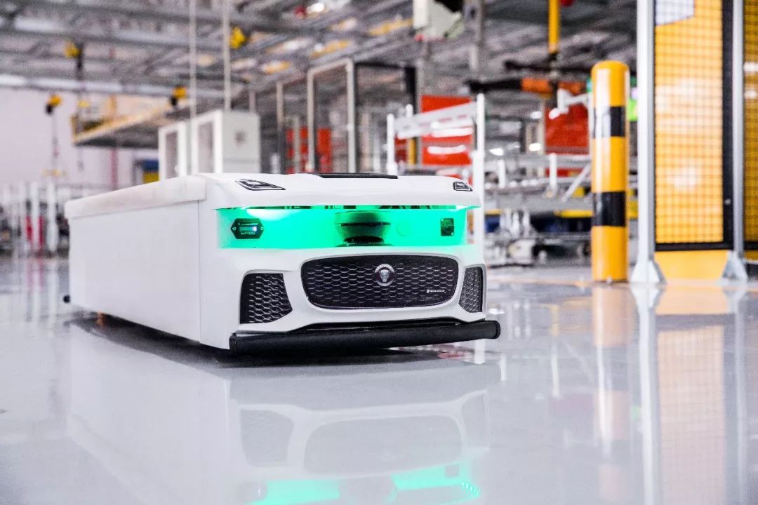 路虎发布全新揽胜极光敞篷版,奇瑞捷豹路虎新一代揽胜极光