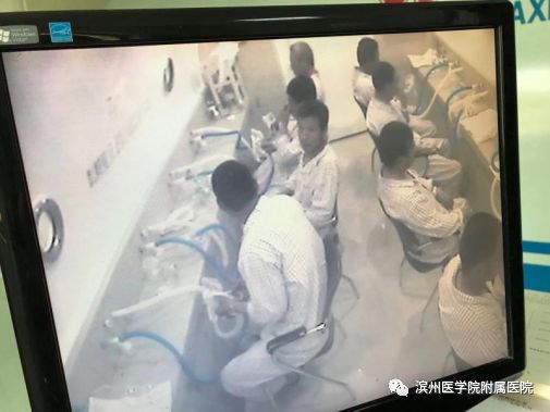 手指发红发白怎么回事,手指突然变色是什么情况