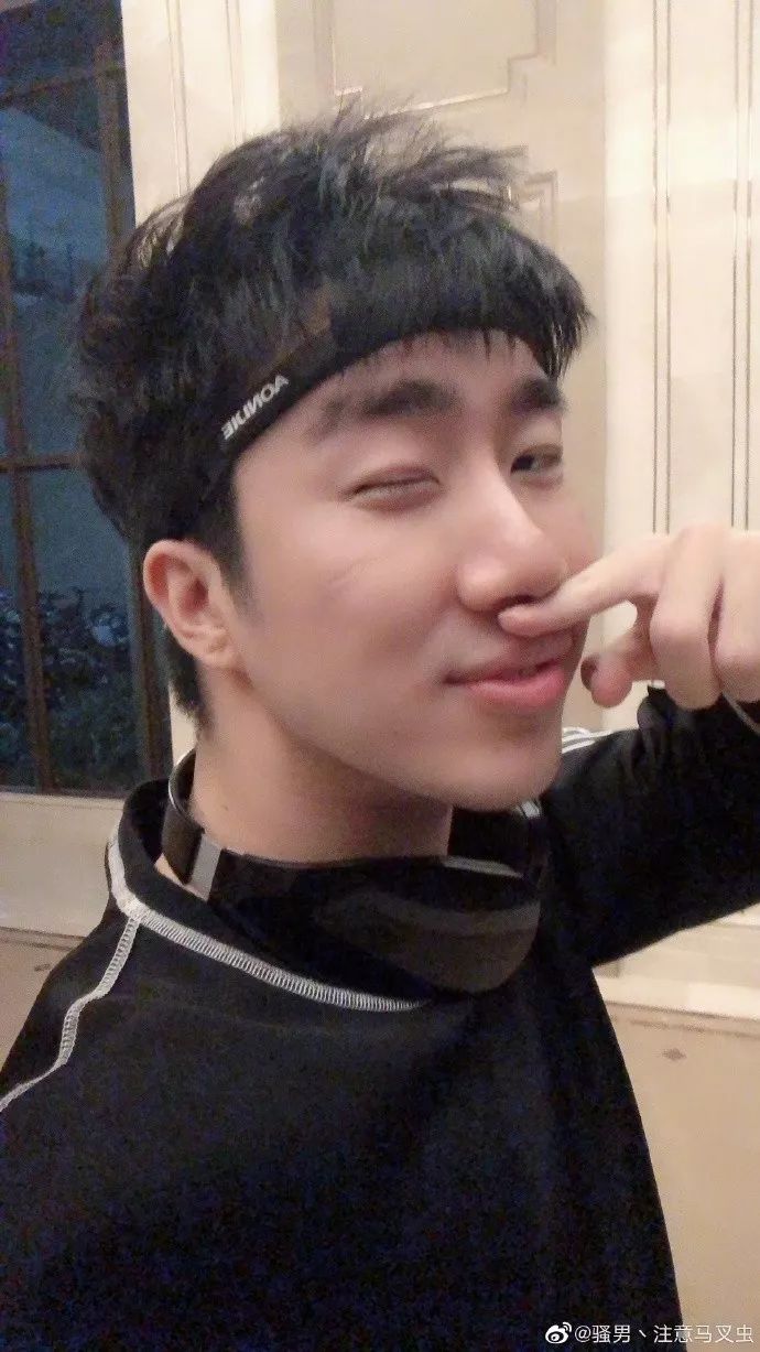 【见闻270】骚男首谈离婚后生活，女流的胸竟然比刘飞儿还大？！