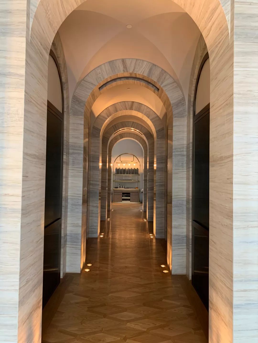 华尔道夫酒店有什么首创,曼谷华尔道夫酒店值得住吗