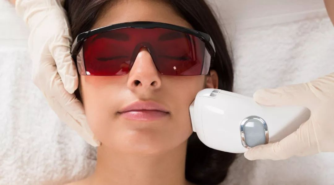 脱毛疼得哭,脱毛疼的撕心裂肺