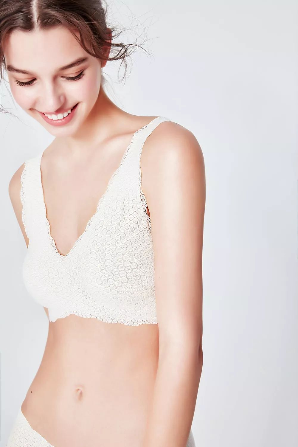 好看又好穿的轻薄蕾丝内衣更舒适,好看的蕾丝内衣可外穿