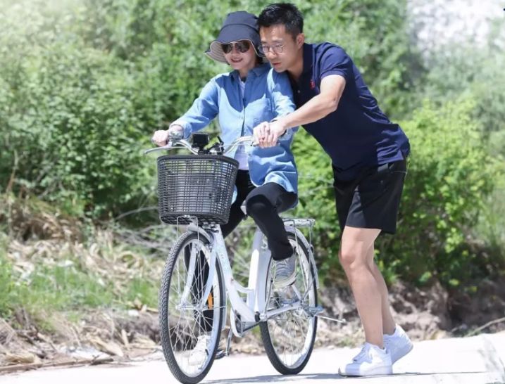 大s出门必戴的防晒帽,大s紫外线防晒帽