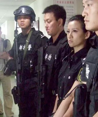 成都特警夜巡,成都特警最新消息