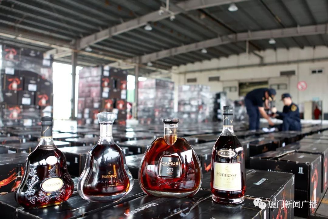 厦门特大洋酒走私案,厦门海关抓获走私洋酒