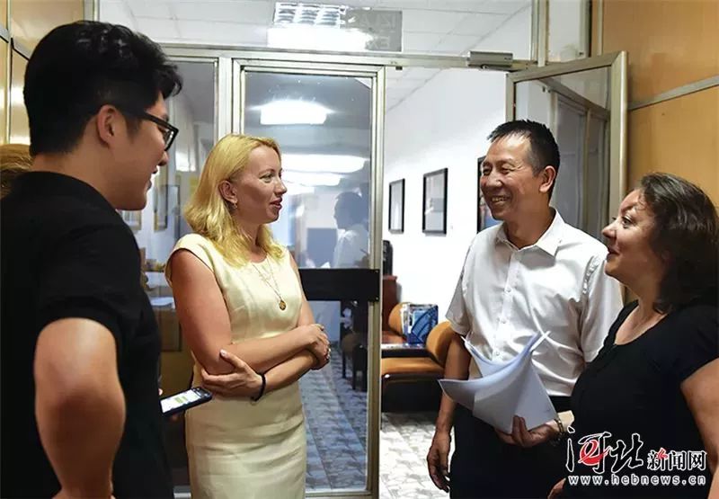 被派往塞尔维亚的9个中国人，干了件惊动世界的大事！