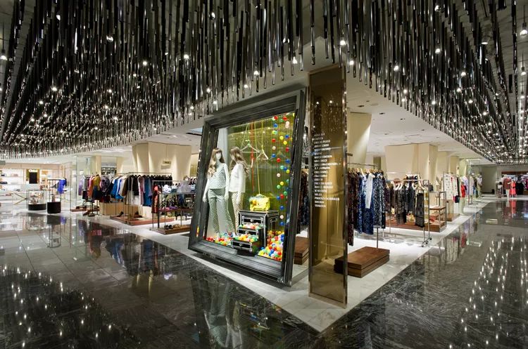 生活排忧所、准妈服务站、会员卫生间、机器人共荣.....盘点日本TOP10百货商场的体验创新对策