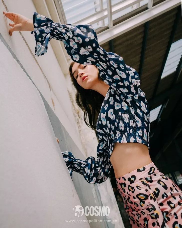 洪欣时尚穿搭,52岁洪欣日不落蔡依林